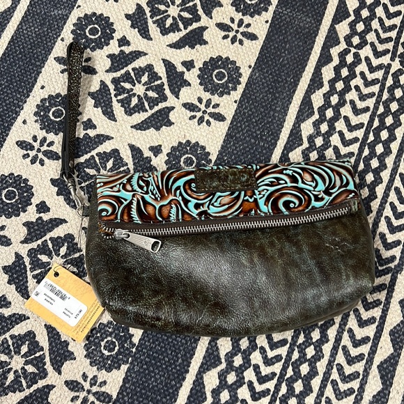 Patricia Nash Valerie Turquoise Wristlet - Picture 1 of 11